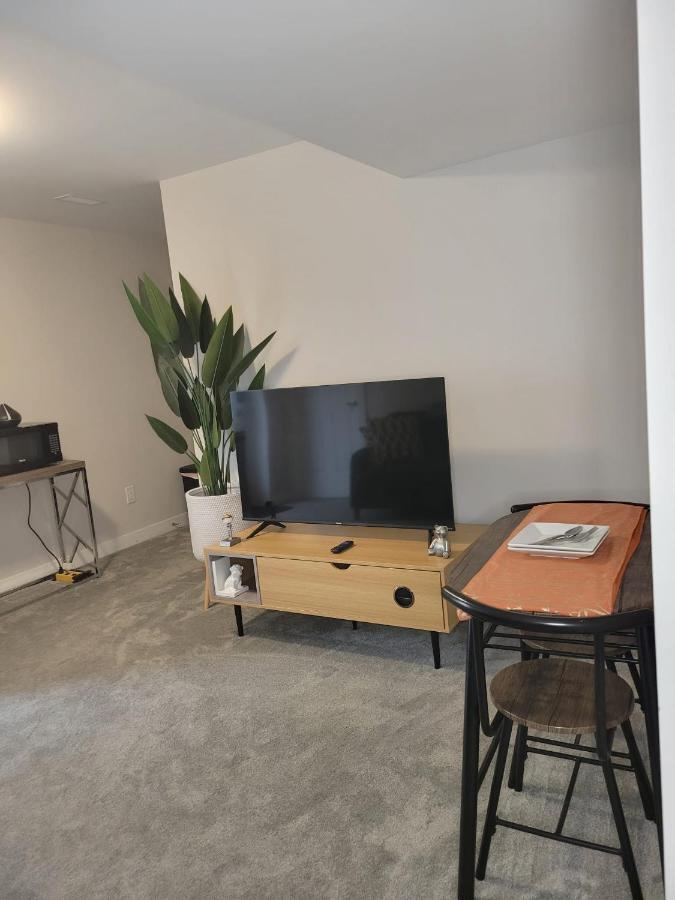 Clementina Suite Ottawa Extérieur photo